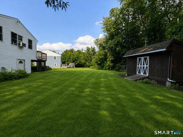 19 Hillside Circle, Brookfield, CT 06804