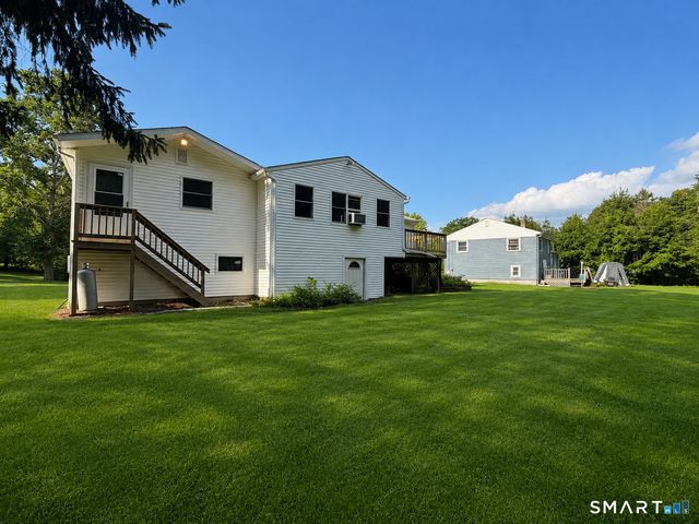 19 Hillside Circle, Brookfield, CT 06804