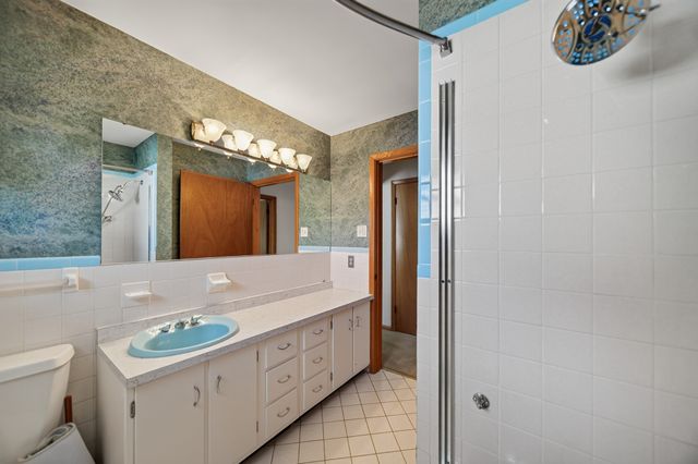 3418 REGIS Drive, Erie, PA 16510