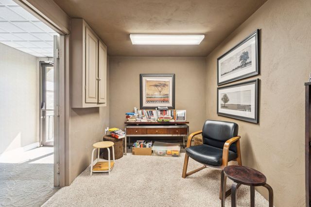 55 River Rd Apt 6A, Manchester, NH 03104