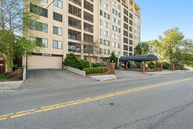 55 River Rd Apt 6A, Manchester, NH 03104