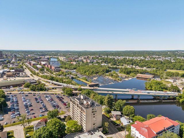 55 River Rd Apt 6A, Manchester, NH 03104