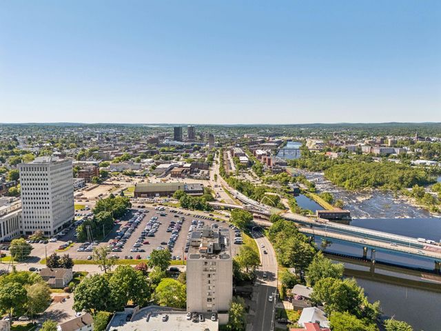 55 River Rd Apt 6A, Manchester, NH 03104
