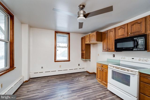 102 WATER STREET, New Philadelphia, PA 17959