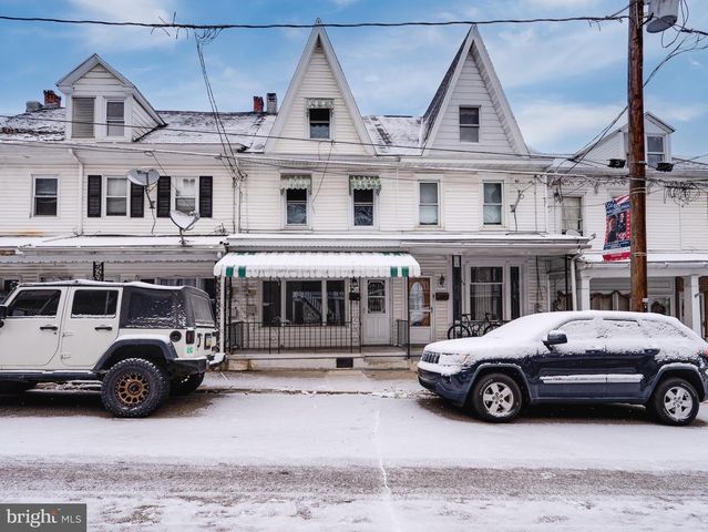 102 WATER STREET, New Philadelphia, PA 17959