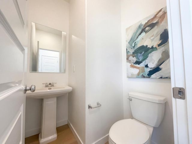 8475 Anker Way, Elk Grove, CA 95757