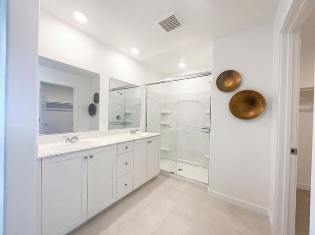 8475 Anker Way, Elk Grove, CA 95757