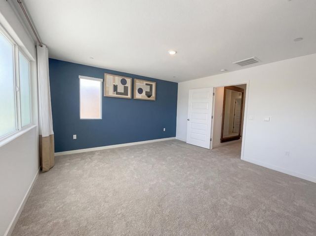 8475 Anker Way, Elk Grove, CA 95757