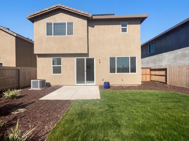 8475 Anker Way, Elk Grove, CA 95757