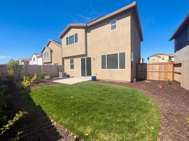 8475 Anker Way, Elk Grove, CA 95757