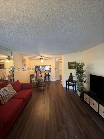 5533 Courtyard Dr 5533, Margate, FL 33063