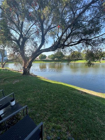 5533 Courtyard Dr 5533, Margate, FL 33063