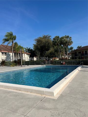 5533 Courtyard Dr 5533, Margate, FL 33063