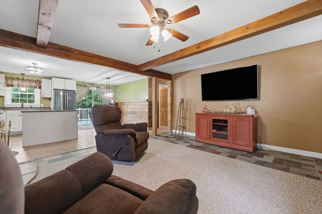 4 Olive Dr, Leominster, MA 01453
