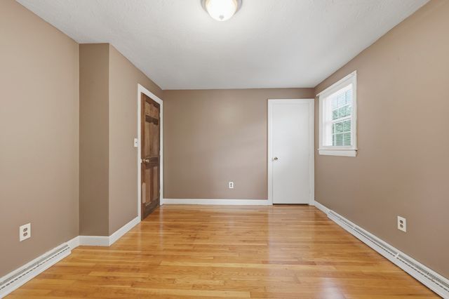 4 Olive Dr, Leominster, MA 01453
