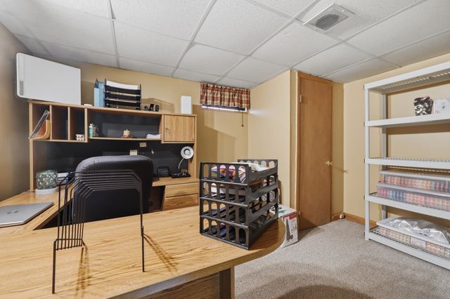 4 Olive Dr, Leominster, MA 01453