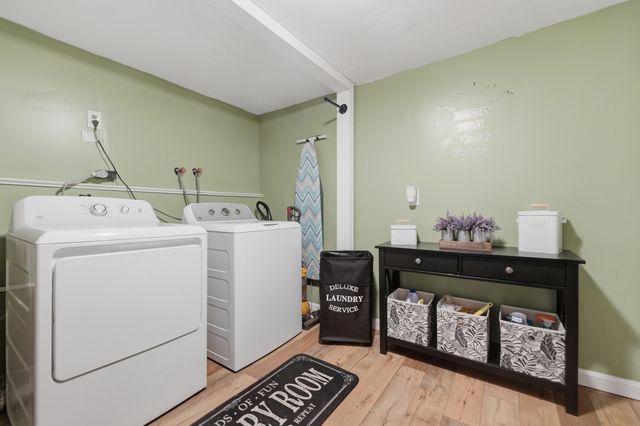 4 Olive Dr, Leominster, MA 01453