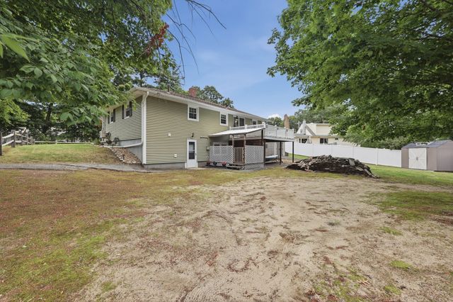 4 Olive Dr, Leominster, MA 01453