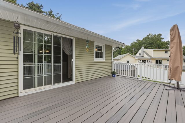4 Olive Dr, Leominster, MA 01453