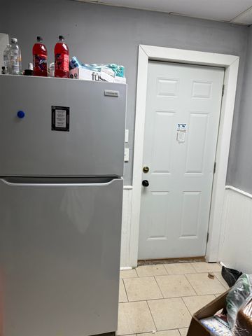 2027 Cooper Avenue, Saginaw, MI 48602