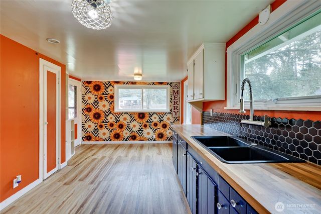 2821 NW Costa Vida Way, Poulsbo, WA 98370