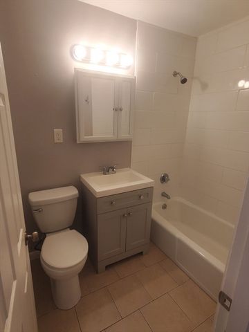 215 Pearl Street 9, Stoughton, MA 02702