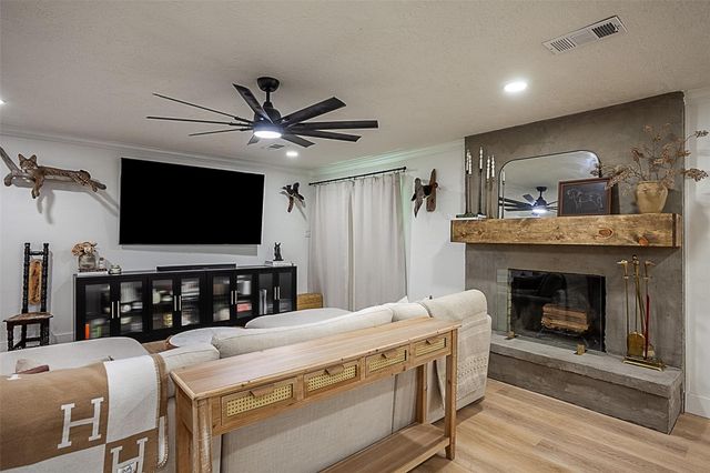 200 Jena Lane, Lumberton, TX 77657