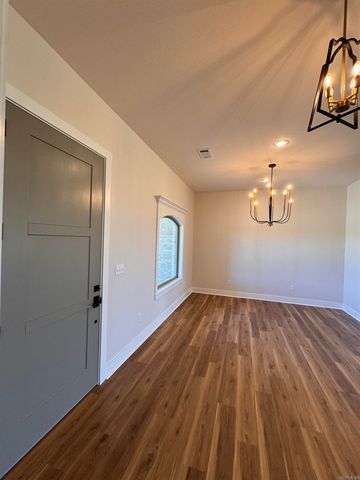 1220 Zenyatta, Searcy, AR 72143