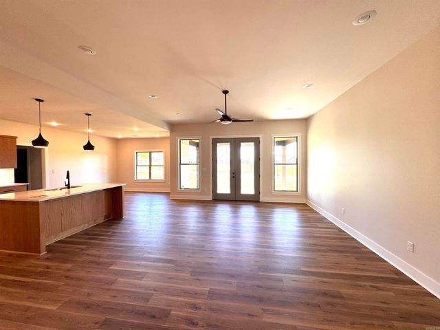 1220 Zenyatta, Searcy, AR 72143