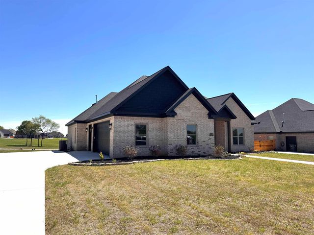 1220 Zenyatta, Searcy, AR 72143