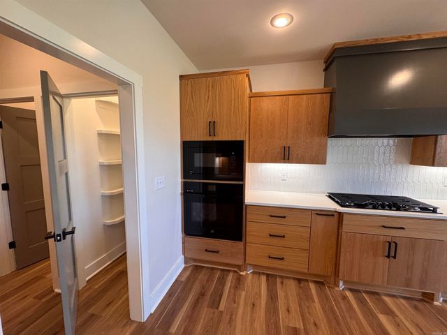 1220 Zenyatta, Searcy, AR 72143