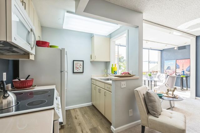 2550 dana 2F, Berkeley, CA 94704