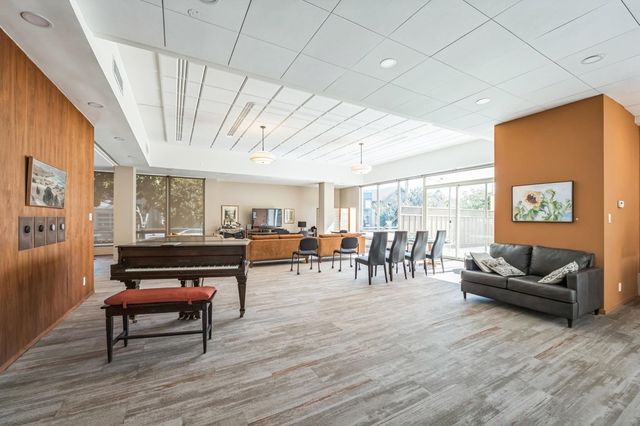 2550 dana 2F, Berkeley, CA 94704