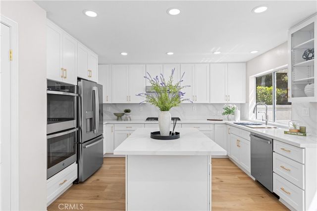 5776 Parkcrest Dr, La Verne, CA 91750