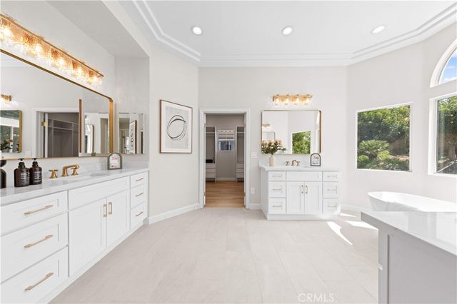 5776 Parkcrest Dr, La Verne, CA 91750
