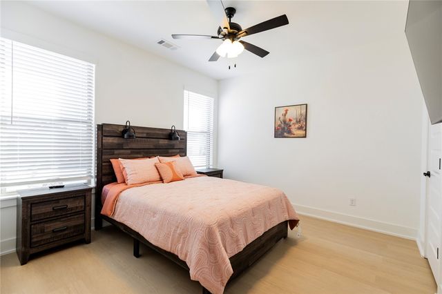 808 W Kelley Ann Street, Siloam Springs, AR 72761