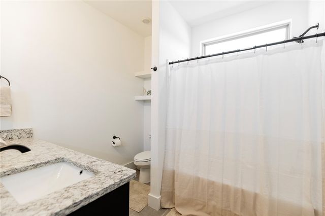 808 W Kelley Ann Street, Siloam Springs, AR 72761