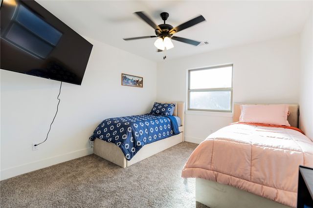 808 W Kelley Ann Street, Siloam Springs, AR 72761