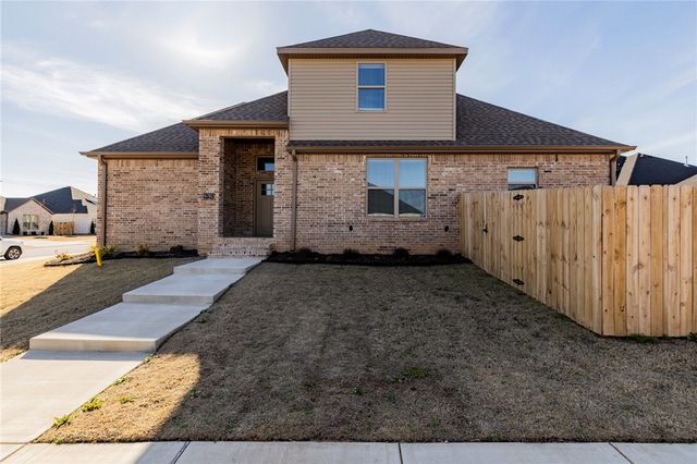 808 W Kelley Ann Street, Siloam Springs, AR 72761