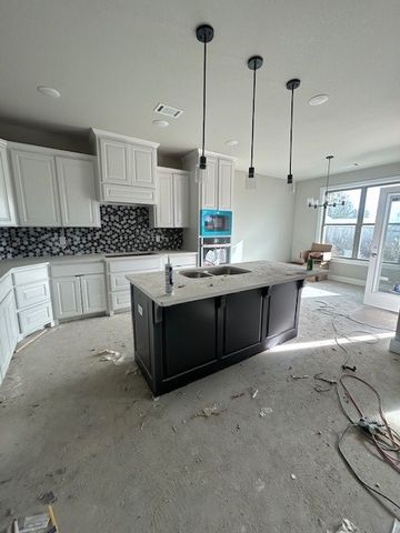 808 W Kelley Ann Street, Siloam Springs, AR 72761