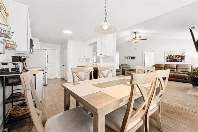 328 Walnut Drive, Hartwell, GA 30643