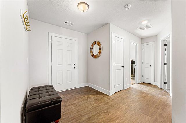 328 Walnut Drive, Hartwell, GA 30643