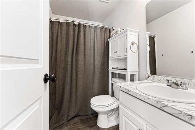 328 Walnut Drive, Hartwell, GA 30643