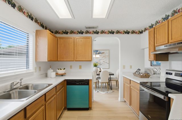 5510 CAMRY SPGS, San Antonio, TX 78251