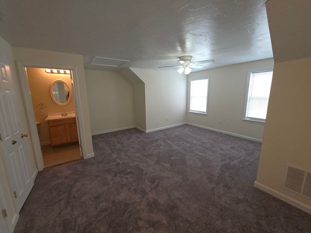 956 Warren Ave 4, Brockton, MA 02301
