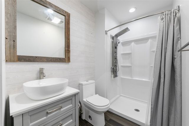 147 Valley View Road, Nottingham, PA 15330