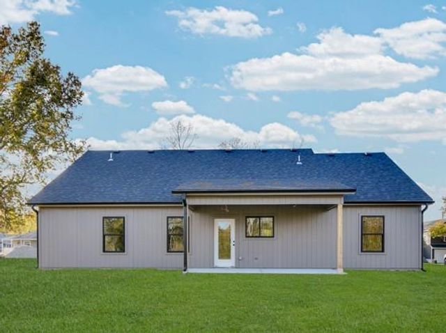 501 East Street, East Lynne, MO 64743