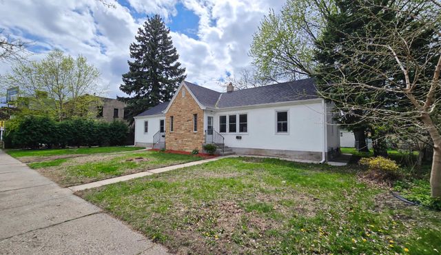 3738 28th Avenue S, Minneapolis, MN 55406