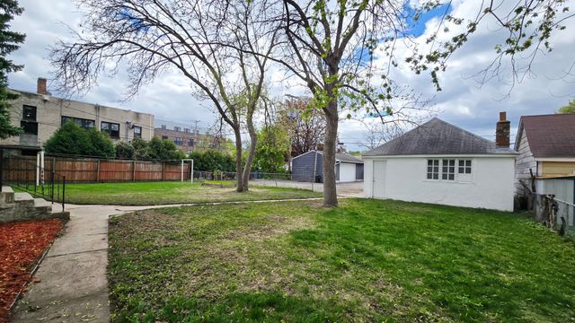 3738 28th Avenue S, Minneapolis, MN 55406