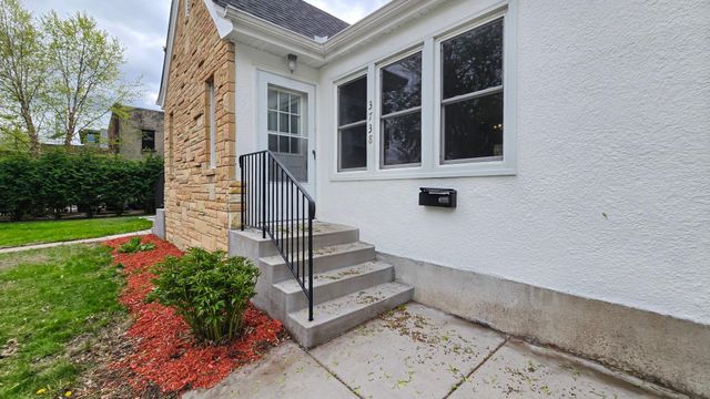 3738 28th Avenue S, Minneapolis, MN 55406